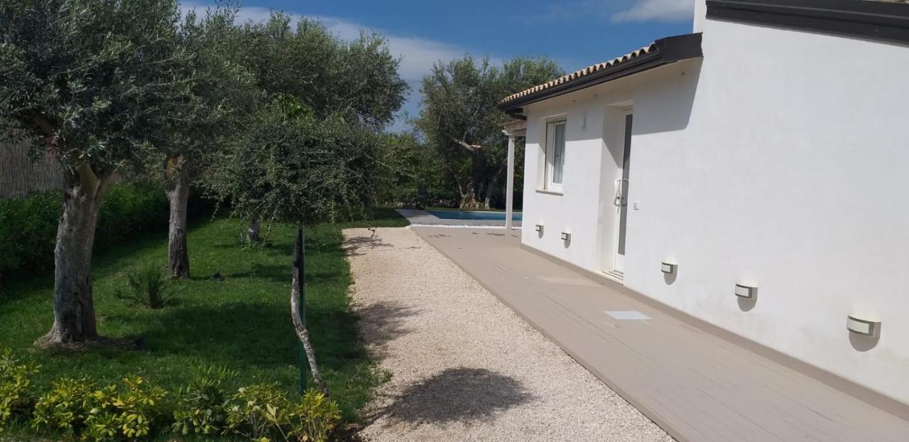 Villa Federica Con Piscina/With Pool Santa Maria Del Focallo Extérieur photo