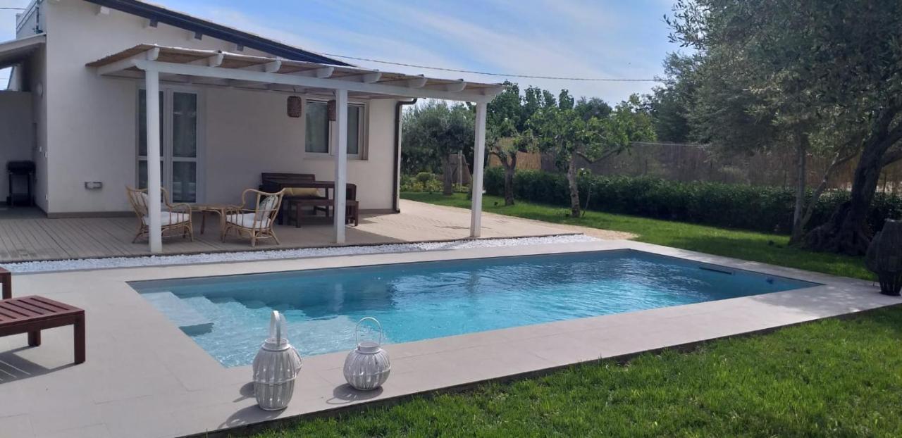 Villa Federica Con Piscina/With Pool Santa Maria Del Focallo Extérieur photo