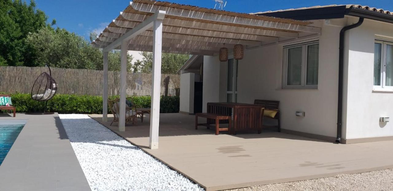 Villa Federica Con Piscina/With Pool Santa Maria Del Focallo Extérieur photo