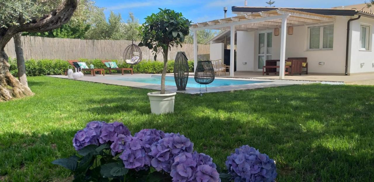 Villa Federica Con Piscina/With Pool Santa Maria Del Focallo Extérieur photo