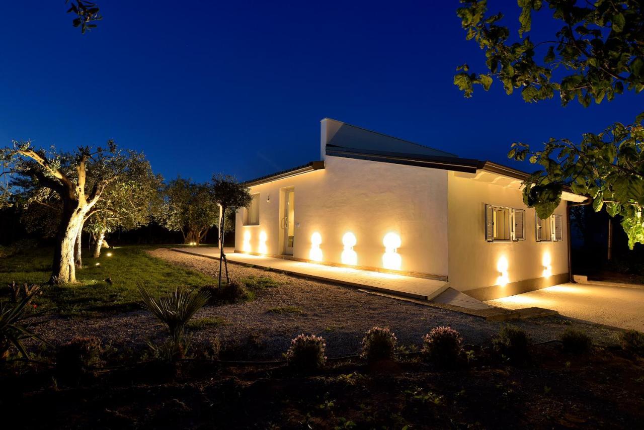Villa Federica Con Piscina/With Pool Santa Maria Del Focallo Extérieur photo