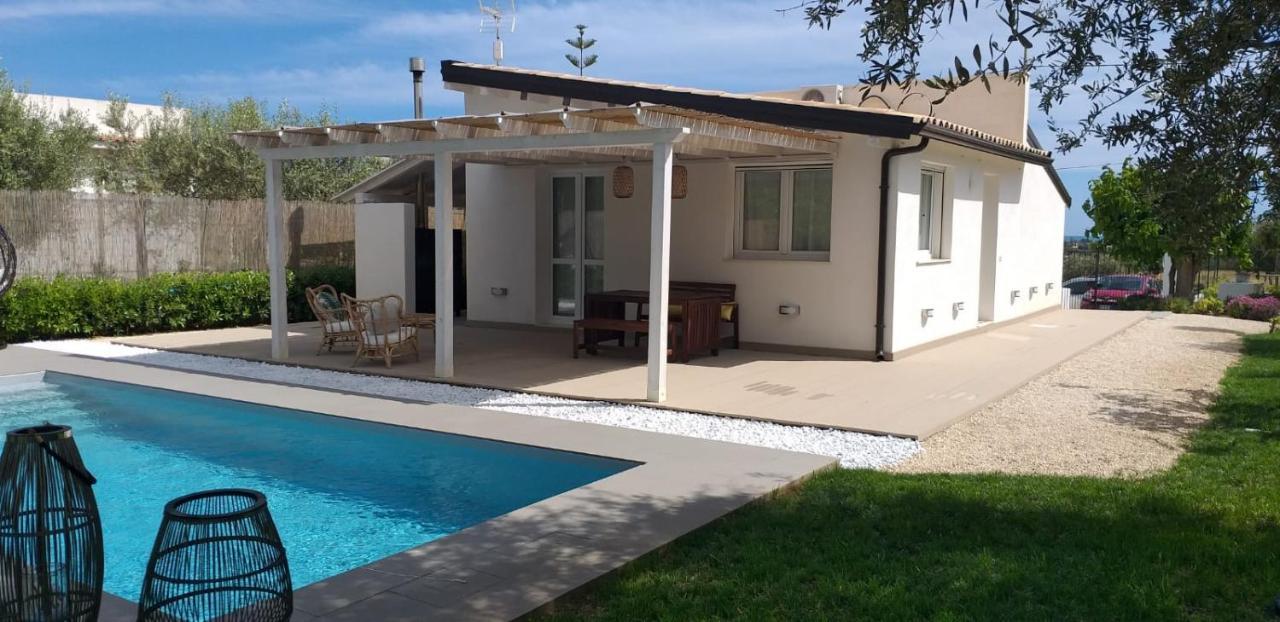 Villa Federica Con Piscina/With Pool Santa Maria Del Focallo Extérieur photo